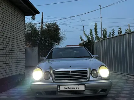 Mercedes-Benz E 320 1996 года за 2 500 000 тг. в Алматы – фото 20