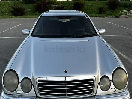 Mercedes-Benz E 320 1996 года за 2 500 000 тг. в Алматы – фото 3