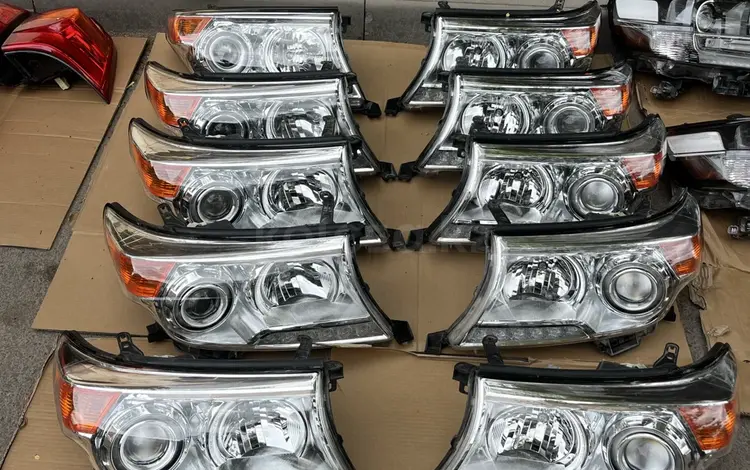 Фары Land Cruiser 200 2012-2015 б/у ОРИГИНАЛ за 190 000 тг. в Павлодар