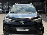 Toyota RAV4 2018 года за 12 850 000 тг. в Алматы – фото 4