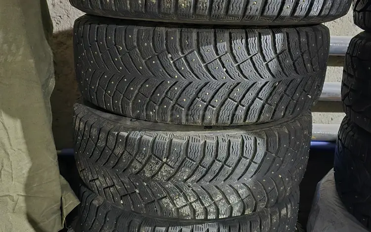 Шины Мишлен 215/60/16 за 260 000 тг. в Усть-Каменогорск