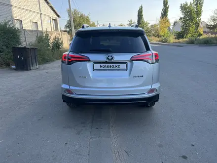 Toyota RAV4 2018 года за 14 500 000 тг. в Павлодар – фото 18