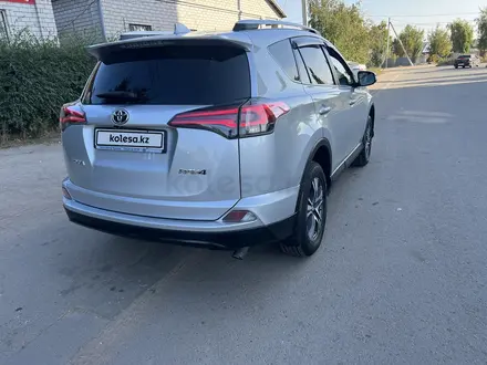 Toyota RAV4 2018 года за 14 500 000 тг. в Павлодар – фото 20
