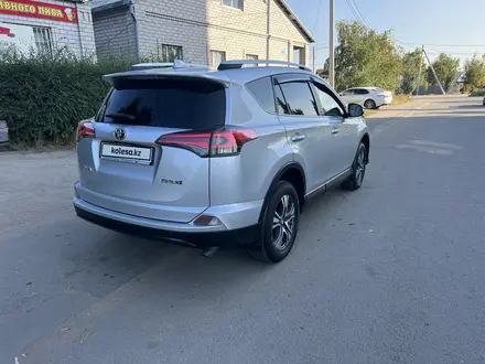 Toyota RAV4 2018 года за 14 500 000 тг. в Павлодар – фото 21
