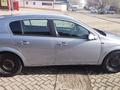 Opel Astra 2004 года за 2 121 212 тг. в Алматы – фото 3