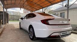 Hyundai Sonata 2023 года за 10 900 000 тг. в Атырау – фото 3