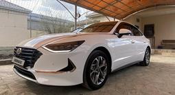 Hyundai Sonata 2023 года за 10 900 000 тг. в Атырау – фото 2