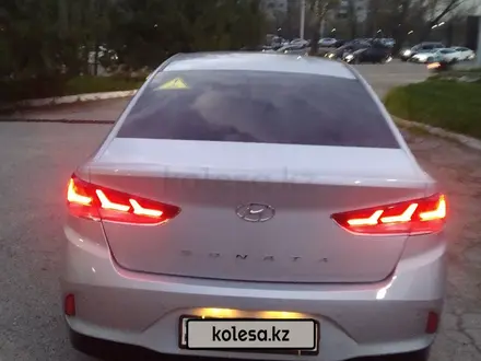 Hyundai Sonata 2019 года за 10 000 000 тг. в Алматы – фото 2