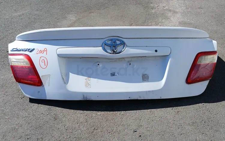 Крышка багажника Toyota Camry 40 45 за 75 000 тг. в Алматы
