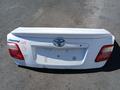 Крышка багажника Toyota Camry 40 45 за 75 000 тг. в Алматы – фото 3
