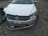 Volkswagen Passat 2012 года за 3 700 000 тг. в Атырау – фото 2