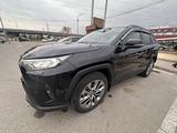Toyota RAV4 2019 года за 15 200 000 тг. в Алматы – фото 2
