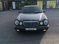 Mercedes-Benz E 240 1999 года за 3 200 000 тг. в Караганда