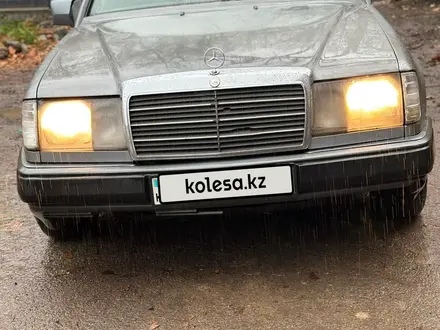 Mercedes-Benz E 230 1992 года за 1 650 000 тг. в Алматы – фото 10