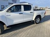 Toyota Hilux 2017 года за 15 500 000 тг. в Уральск – фото 5