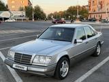 Mercedes-Benz E 220 1993 годаүшін2 900 000 тг. в Туркестан