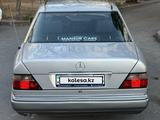 Mercedes-Benz E 220 1993 годаүшін2 900 000 тг. в Туркестан – фото 4