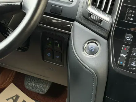 Toyota Land Cruiser 2020 года за 40 000 000 тг. в Алматы – фото 18