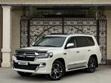 Toyota Land Cruiser 2020 годаүшін40 000 000 тг. в Алматы