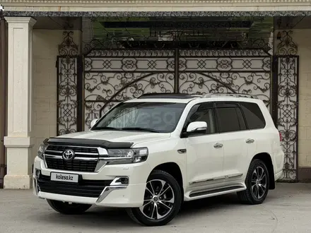 Toyota Land Cruiser 2020 года за 40 000 000 тг. в Алматы