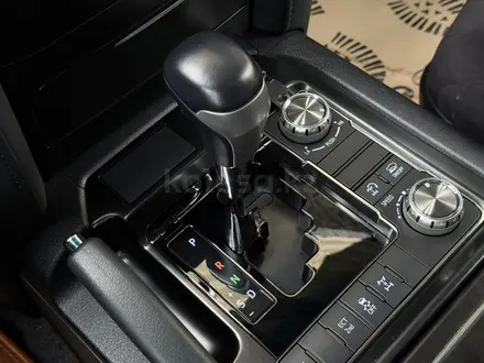 Toyota Land Cruiser 2020 года за 40 000 000 тг. в Алматы – фото 35