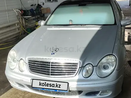 Mercedes-Benz E 240 2002 года за 5 500 000 тг. в Жезказган – фото 2