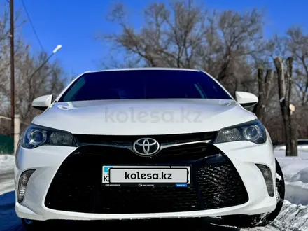 Toyota Camry 2017 года за 10 500 000 тг. в Алматы – фото 2