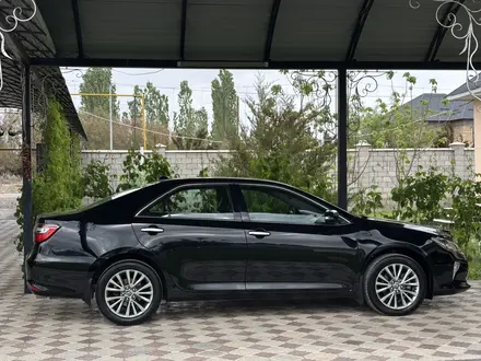 Toyota Camry 2017 года за 13 100 000 тг. в Алматы – фото 12
