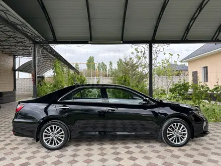 Toyota Camry 2017 года за 13 100 000 тг. в Алматы – фото 9