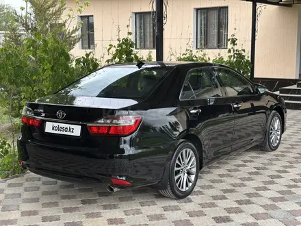 Toyota Camry 2017 года за 13 100 000 тг. в Алматы – фото 15