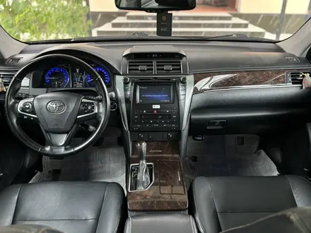 Toyota Camry 2017 года за 13 100 000 тг. в Алматы – фото 21