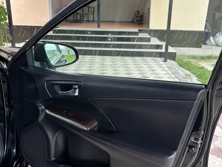 Toyota Camry 2017 года за 13 100 000 тг. в Алматы – фото 29