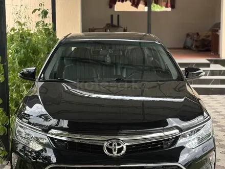 Toyota Camry 2017 года за 13 100 000 тг. в Алматы – фото 3