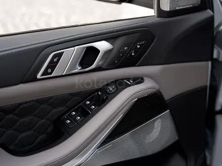 BMW X5 M 2024 года за 88 000 000 тг. в Алматы – фото 7