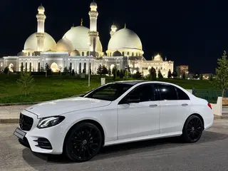 Mercedes-Benz E-Class, 2017