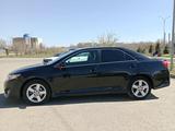 Toyota Camry 2012 года за 4 000 000 тг. в Уральск – фото 2