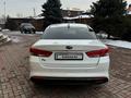 Kia K5 2016 года за 6 800 000 тг. в Алматы – фото 19