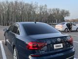 Volkswagen Passat 2018 года за 8 700 000 тг. в Астана – фото 3