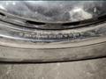 Зимние шины pirelli с дисками и колпаками за 110 000 тг. в Алматы – фото 2