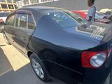 Volkswagen Jetta 2006 годаүшін2 100 000 тг. в Караганда – фото 4