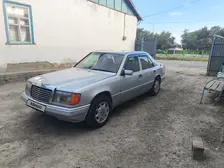 Mercedes-Benz E-Class, 1993
