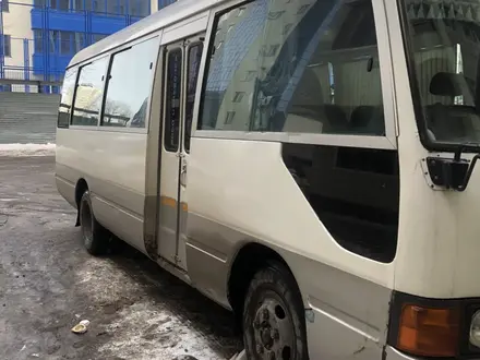 Toyota  Coaster 2003 года за 6 900 000 тг. в Астана