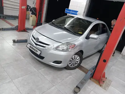 Toyota Yaris 2009 года за 2 980 000 тг. в Алматы