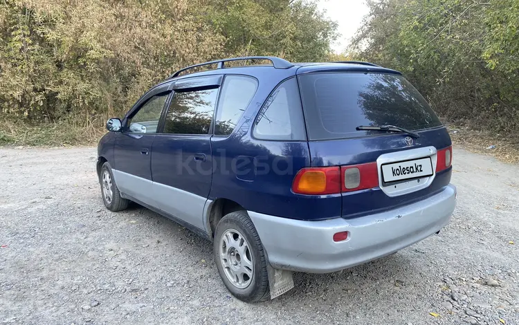 Toyota Ipsum 1996 годаүшін3 350 000 тг. в Усть-Каменогорск