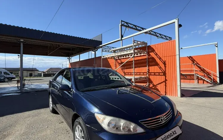 Toyota Camry 2004 года за 4 000 000 тг. в Атырау