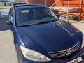 Toyota Camry 2004 года за 4 000 000 тг. в Атырау – фото 2
