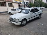 Mercedes-Benz C 220 1995 годаүшін1 390 000 тг. в Алматы – фото 2