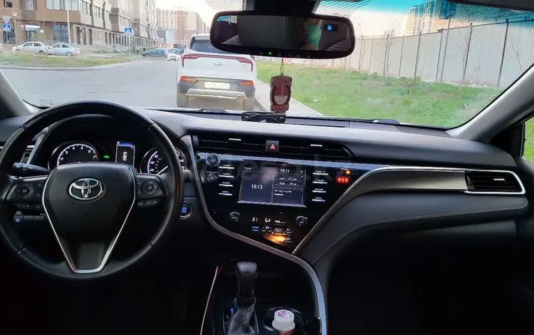 Toyota Camry 2017 годаүшін9 500 000 тг. в Астана