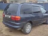 Volkswagen Sharan 1996 годаүшін2 150 000 тг. в Уральск – фото 2