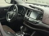 Toyota Highlander 2019 года за 10 800 000 тг. в Актобе – фото 5